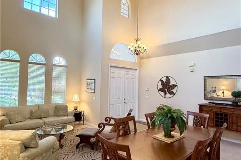 Casa en venta en Fort Myers, Florida, 5 dormitorios, 274.71 m2 № 2302420 - foto 7