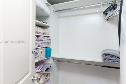Condo in Aventura, Florida, 2 bedrooms  № 1974785 - photo 21