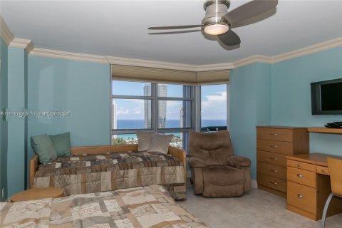 Condo in Aventura, Florida, 2 bedrooms  № 1974785 - photo 14