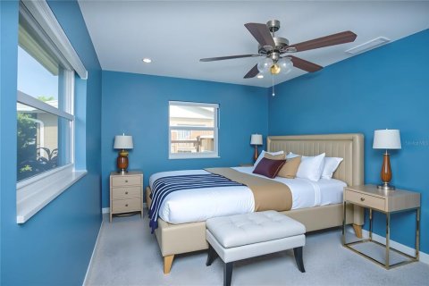 House in Saint Petersburg, Florida 3 bedrooms, 108.32 sq.m. № 1893818 - photo 21