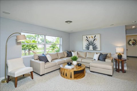 House in Saint Petersburg, Florida 3 bedrooms, 108.32 sq.m. № 1893818 - photo 7