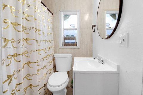 Immobilier commercial à vendre à Miami, Floride: 124.67 m2 № 2024911 - photo 27