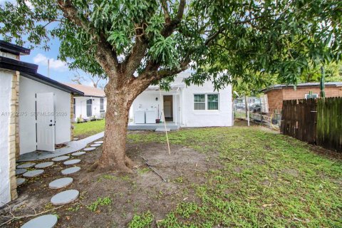 Immobilier commercial à vendre à Miami, Floride: 124.67 m2 № 2024911 - photo 19