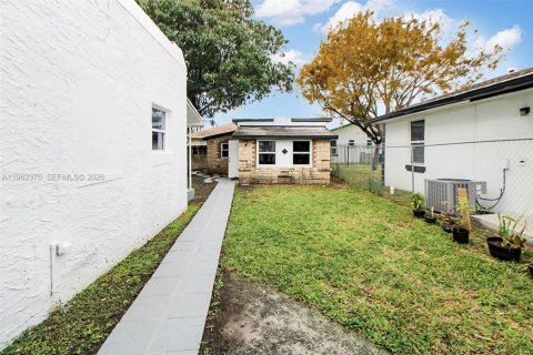 Immobilier commercial à vendre à Miami, Floride: 124.67 m2 № 2024911 - photo 20