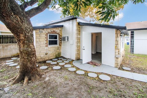 Immobilier commercial à vendre à Miami, Floride: 124.67 m2 № 2024911 - photo 21