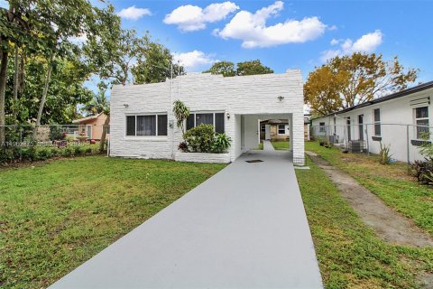 Immobilier commercial à vendre à Miami, Floride: 124.67 m2 № 2024911 - photo 6