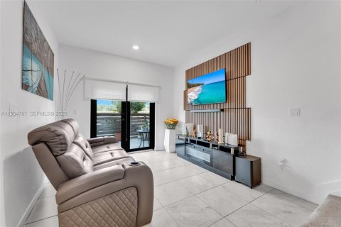 Adosado en alquiler en Homestead, Florida, 3 dormitorios, 135.92 m2 № 2026081 - foto 5