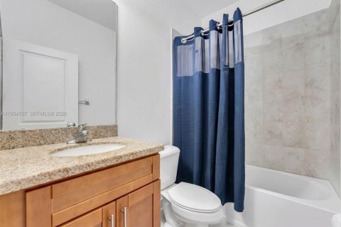 Adosado en alquiler en Homestead, Florida, 3 dormitorios, 135.92 m2 № 2026081 - foto 16