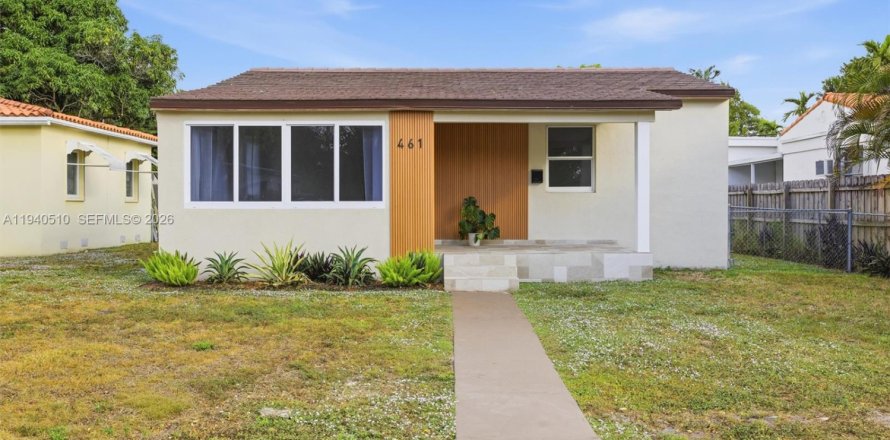 House in Miami Springs, Florida 3 bedrooms, 87.51 sq.m. № 1997699