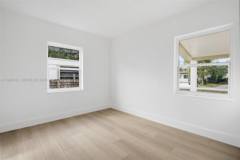 House in Miami Springs, Florida 3 bedrooms, 87.51 sq.m. № 1997699 - photo 14