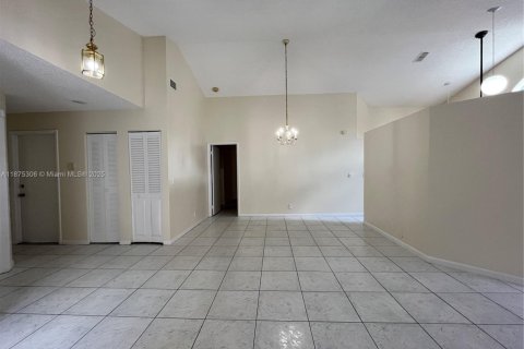 Condominio en alquiler en North Lauderdale, Florida, 3 dormitorios, 130.43 m2 № 1926331 - foto 5