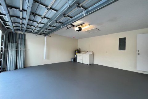 Condominio en alquiler en North Lauderdale, Florida, 3 dormitorios, 130.43 m2 № 1926331 - foto 17