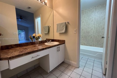 Condominio en alquiler en North Lauderdale, Florida, 3 dormitorios, 130.43 m2 № 1926331 - foto 10
