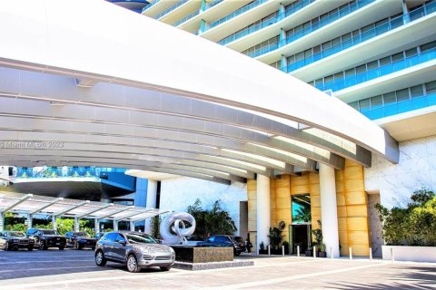 Condo in Sunny Isles Beach, Florida, 5 bedrooms  № 1860821 - photo 17