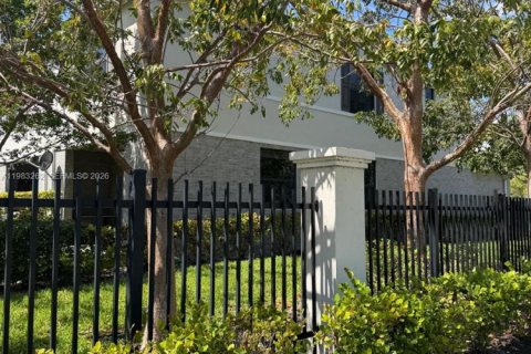 Adosado en alquiler en Deerfield Beach, Florida, 3 dormitorios, 130.99 m2 № 2046690 - foto 8