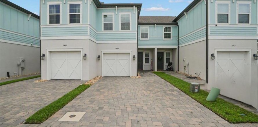 Adosado en Clearwater, Florida 3 dormitorios, 157.93 m2 № 2196410