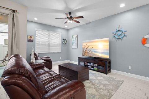 Adosado en venta en Clearwater, Florida, 3 dormitorios, 157.93 m2 № 2196410 - foto 12