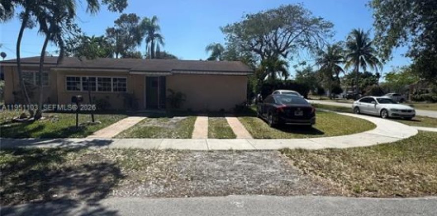 Дом в Катлер-Бей, Флорида 3 спальни, 123.28м2 № 2006185