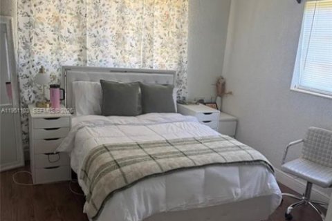 Купить виллу или дом в Катлер-Бей, Флорида 3 спальни, 123.28м2, № 2006185 - фото 12