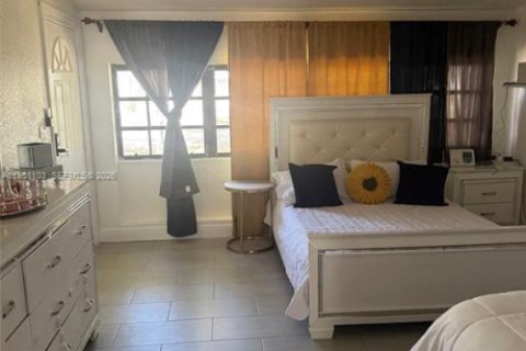 Купить виллу или дом в Катлер-Бей, Флорида 3 спальни, 123.28м2, № 2006185 - фото 13