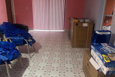 Condominio en alquiler en Miami, Florida, 3 dormitorios, 117.61 m2 № 2085977 - foto 6
