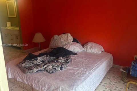 Condominio en alquiler en Miami, Florida, 3 dormitorios, 117.61 m2 № 2085977 - foto 10