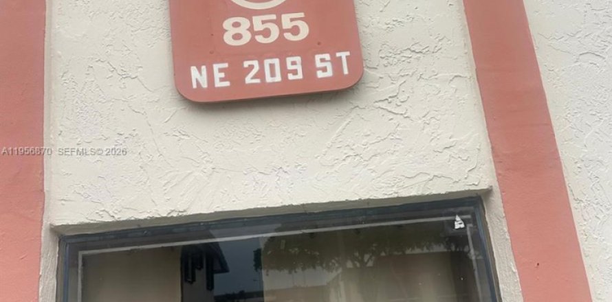 Condominio en Miami, Florida, 3 dormitorios  № 2085977