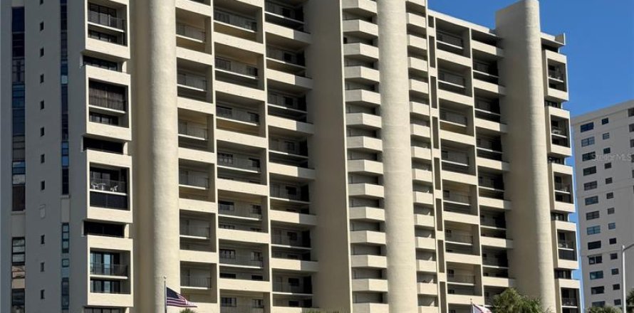 Condo in Clearwater, Florida, 2 bedrooms  № 2237309