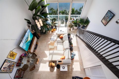 Condo in Miami, Florida, 1 bedroom  № 1889420 - photo 25