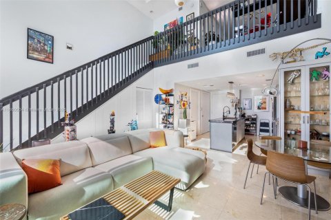 Condo in Miami, Florida, 1 bedroom  № 1889420 - photo 8