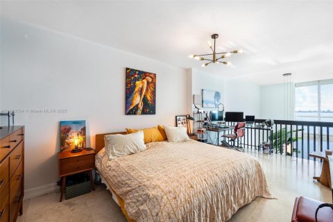 Condo in Miami, Florida, 1 bedroom  № 1889420 - photo 28