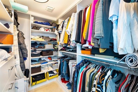 Condo in Miami, Florida, 1 bedroom  № 1889420 - photo 30