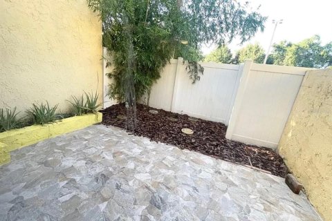 Touwnhouse à louer à Orlando, Floride: 2 chambres, 110.83 m2 № 1869667 - photo 3