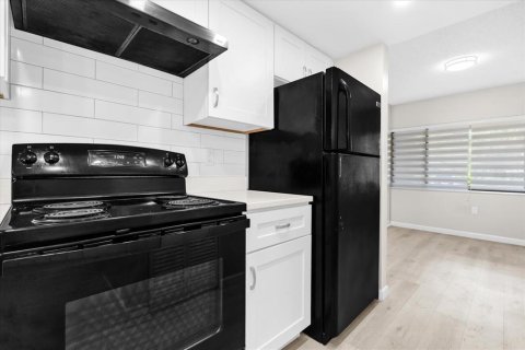 Touwnhouse à louer à Orlando, Floride: 2 chambres, 110.83 m2 № 1869667 - photo 11