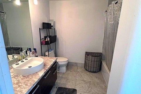 Condo in Miami, Florida  № 1871697 - photo 22