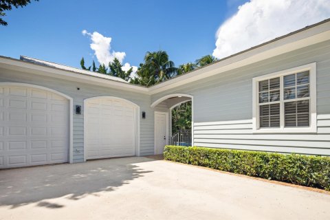 House in Delray Beach, Florida 4 bedrooms, 301.75 sq.m. № 2368548 - photo 12