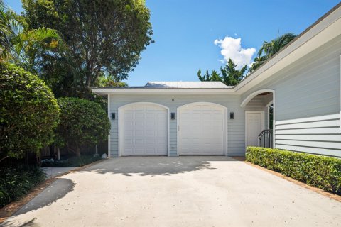 House in Delray Beach, Florida 4 bedrooms, 301.75 sq.m. № 2368548 - photo 11