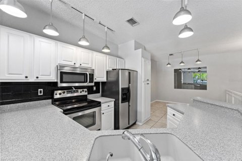 Copropriété à vendre à Tampa, Floride: 2 chambres, 109.9 m2 № 2198471 - photo 14