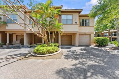 Condominio en Tampa, Florida, 2 dormitorios № 2198471