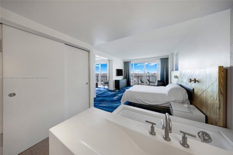 Condominio en venta en Fort Lauderdale, Florida, 2 dormitorios, 112.78 m2 № 1709947 - foto 14