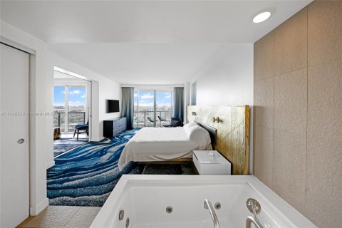 Condominio en venta en Fort Lauderdale, Florida, 2 dormitorios, 112.78 m2 № 1709947 - foto 15