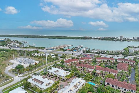 Adosado en venta en Tequesta, Florida, 4 dormitorios, 256.5 m2 № 1027010 - foto 1