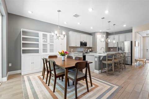 Casa en venta en Winter Park, Florida, 5 dormitorios, 245.82 m2 № 1899332 - foto 14