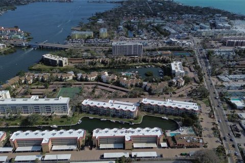 Condo in Sarasota, Florida, 2 bedrooms  № 1511390 - photo 5