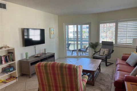 Condo in Sarasota, Florida, 2 bedrooms  № 1511390 - photo 13