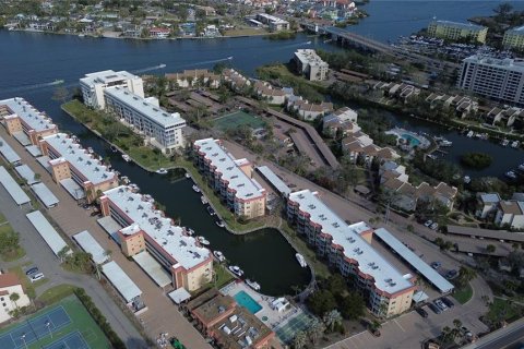 Condo in Sarasota, Florida, 2 bedrooms  № 1511390 - photo 4