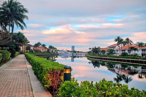 Купить виллу или дом в Авентура, Флорида 3 спальни, 221.11м2, № 2049046 - фото 15