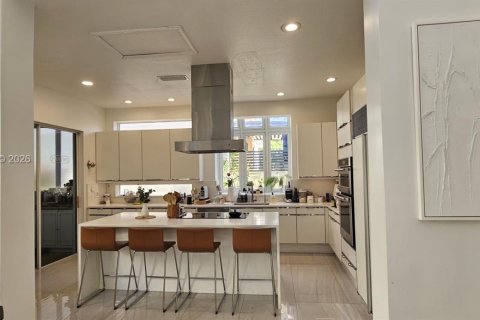 Купить виллу или дом в Авентура, Флорида 3 спальни, 221.11м2, № 2049046 - фото 2