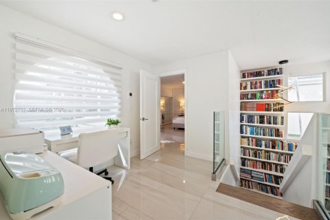 Villa ou maison à vendre à Aventura, Floride: 4 chambres, 221.11 m2 № 2049046 - photo 30