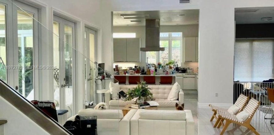 Дом в Авентура, Флорида 3 спальни, 221.11м2 № 2049046